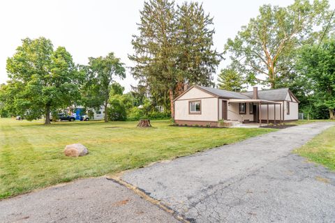 Photo of 2766 Fairwood Avenue, Columbus, OH 43207 (MLS # 226026867)