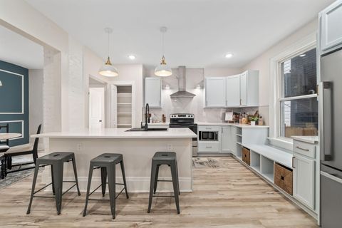 Tiny photo for 665 S 22nd Street, Columbus, OH 43205 (MLS # 225040590)