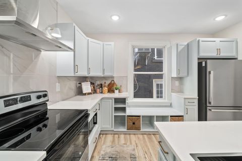 Tiny photo for 665 S 22nd Street, Columbus, OH 43205 (MLS # 225040590)