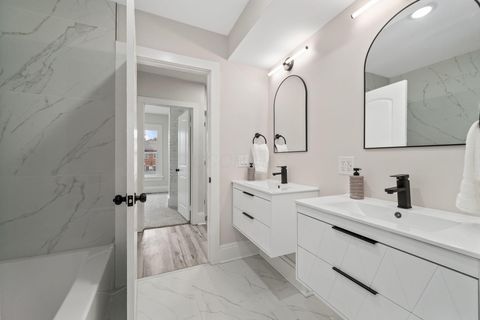 Tiny photo for 665 S 22nd Street, Columbus, OH 43205 (MLS # 225040590)