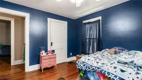 Tiny photo for 453 Yale Avenue, Zanesville, OH 43701 (MLS # 225037455)