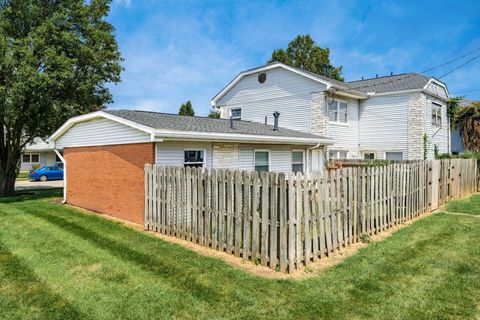 Tiny photo for 4 Oak Road, Columbus, OH 43217 (MLS # 226002342)