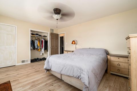 Tiny photo for 4 Oak Road, Columbus, OH 43217 (MLS # 226002342)