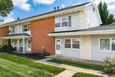 Photo of 4 Oak Road, Columbus, OH 43217 (MLS # 226002342)