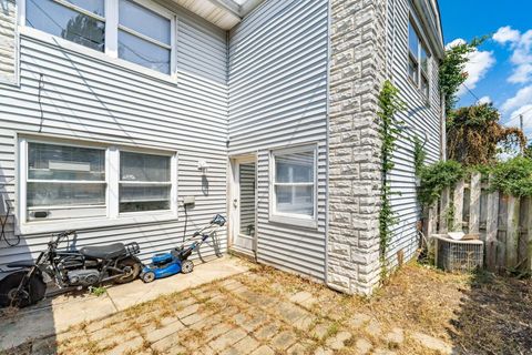 Tiny photo for 4 Oak Road, Columbus, OH 43217 (MLS # 226002342)