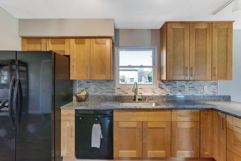 Tiny photo for 5876 Waterview Drive, Hilliard, OH 43026 (MLS # 226012290)