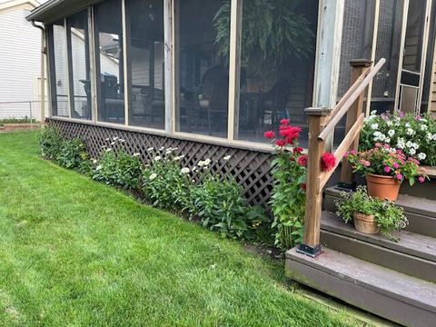 Tiny photo for 315 Federal Circle, Delaware, OH 43015 (MLS # 225045138)