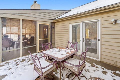 Tiny photo for 315 Federal Circle, Delaware, OH 43015 (MLS # 225045138)