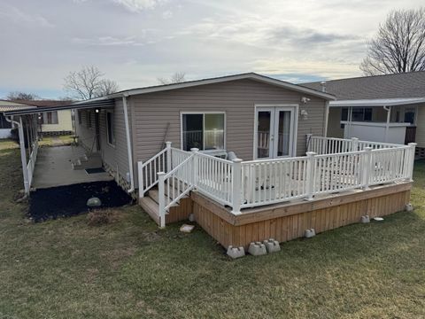 Photo of 4356 Monterey Court, Columbus, OH 43207 (MLS # 226001317)