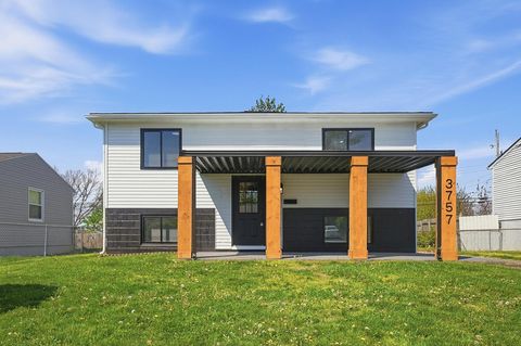 Photo of 3757 Amwell Road W, Columbus, OH 43207 (MLS # 226012679)