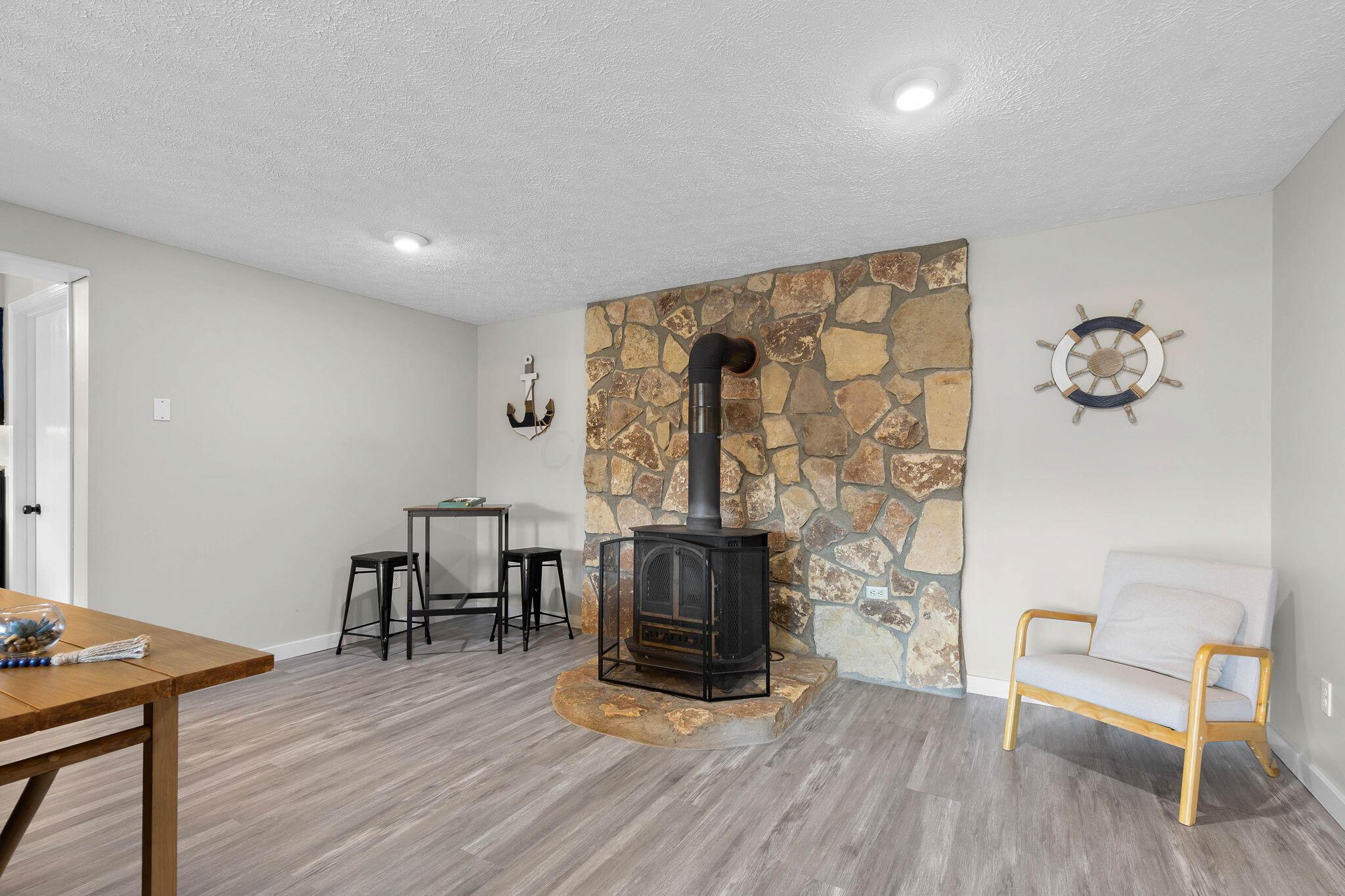 266 Crabapple Drive, Howard, Ohio image 6