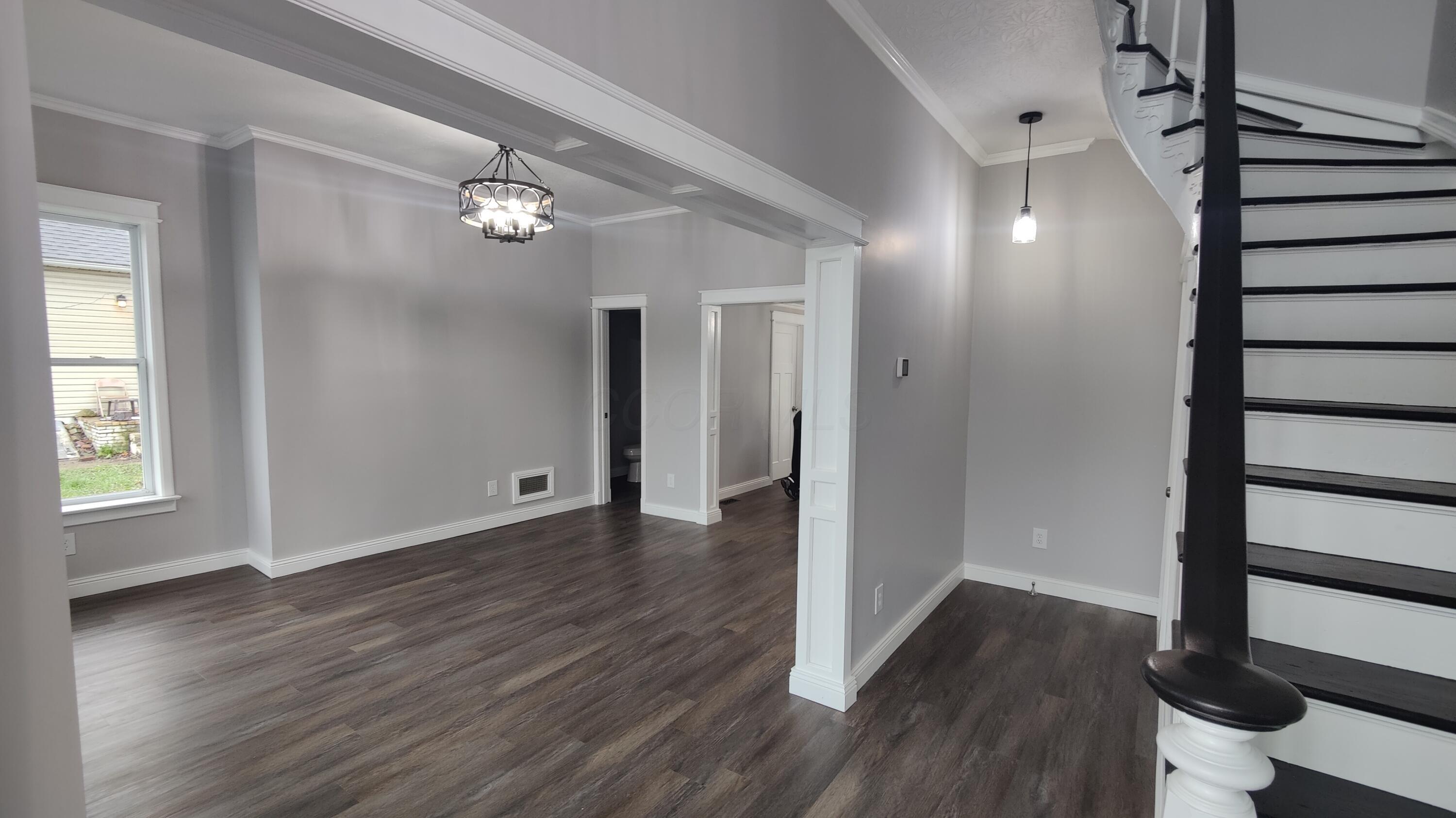 215 Corwin Avenue, Zanesville, Ohio image 3