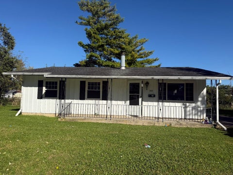 Photo of 500 Celina Road, Columbus, OH 43228 (MLS # 226039033)