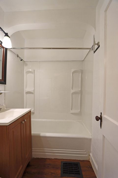 Tiny photo for 1723 S Champion Avenue, Columbus, OH 43207 (MLS # 226000831)