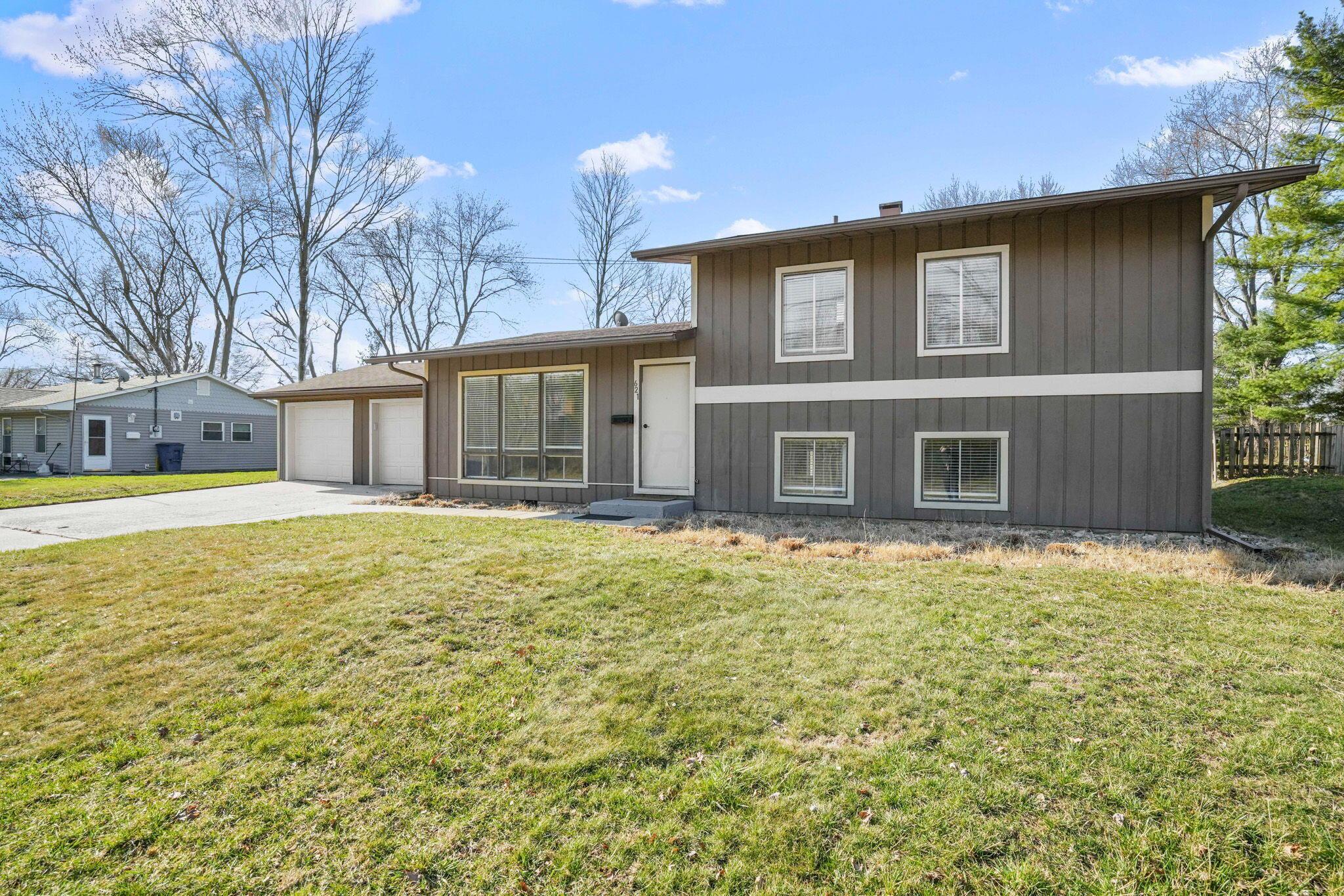 621 W William Street, Delaware, Ohio image 1