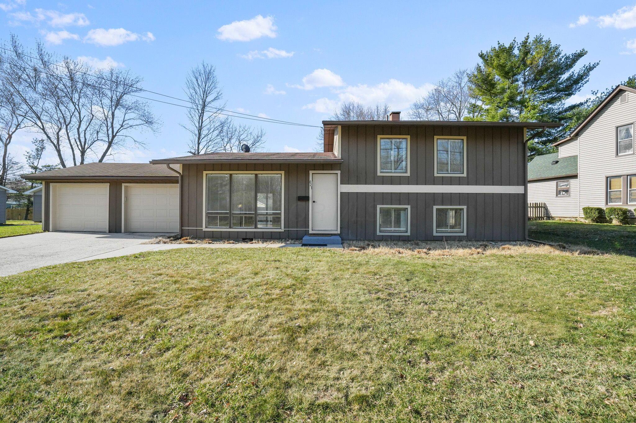 621 W William Street, Delaware, Ohio image 2
