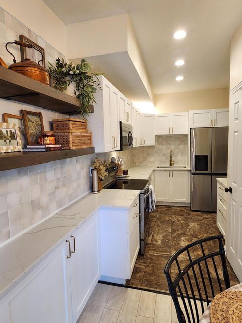 Tiny photo for 5848 Edge Of Village, Westerville, OH 43081 (MLS # 225045422)