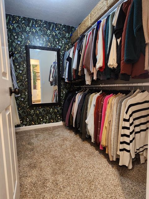 Tiny photo for 5848 Edge Of Village, Westerville, OH 43081 (MLS # 225045422)