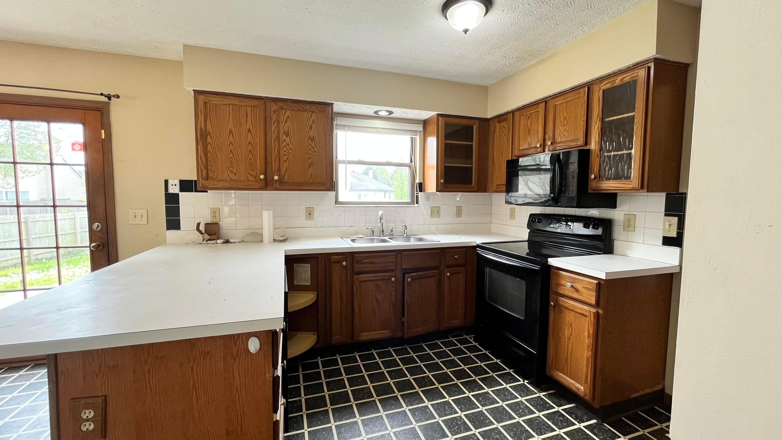 3399 Trentshire Drive, Canal Winchester, Ohio image 6
