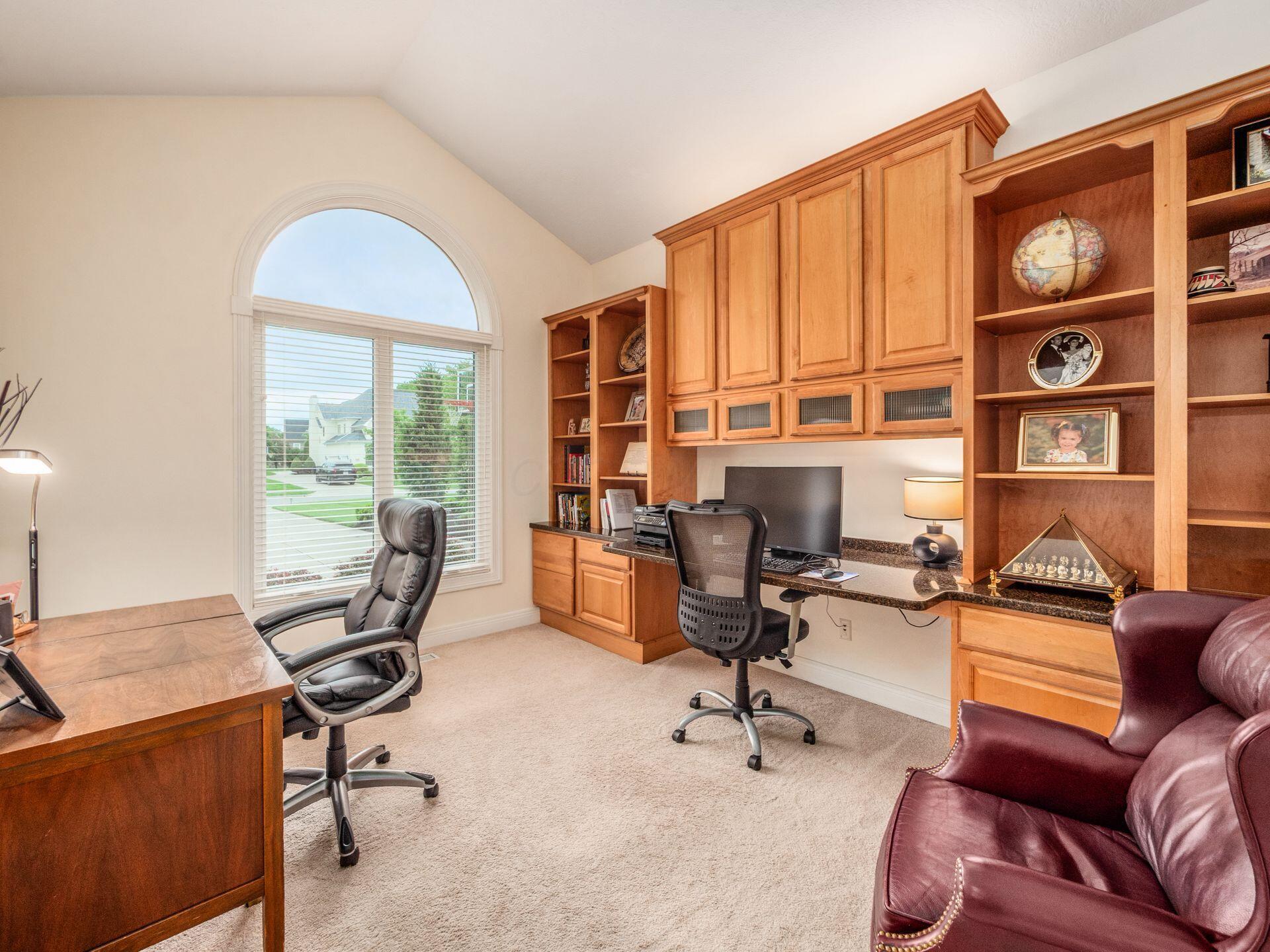 8171 Campden Lakes Boulevard, Dublin, Ohio image 3