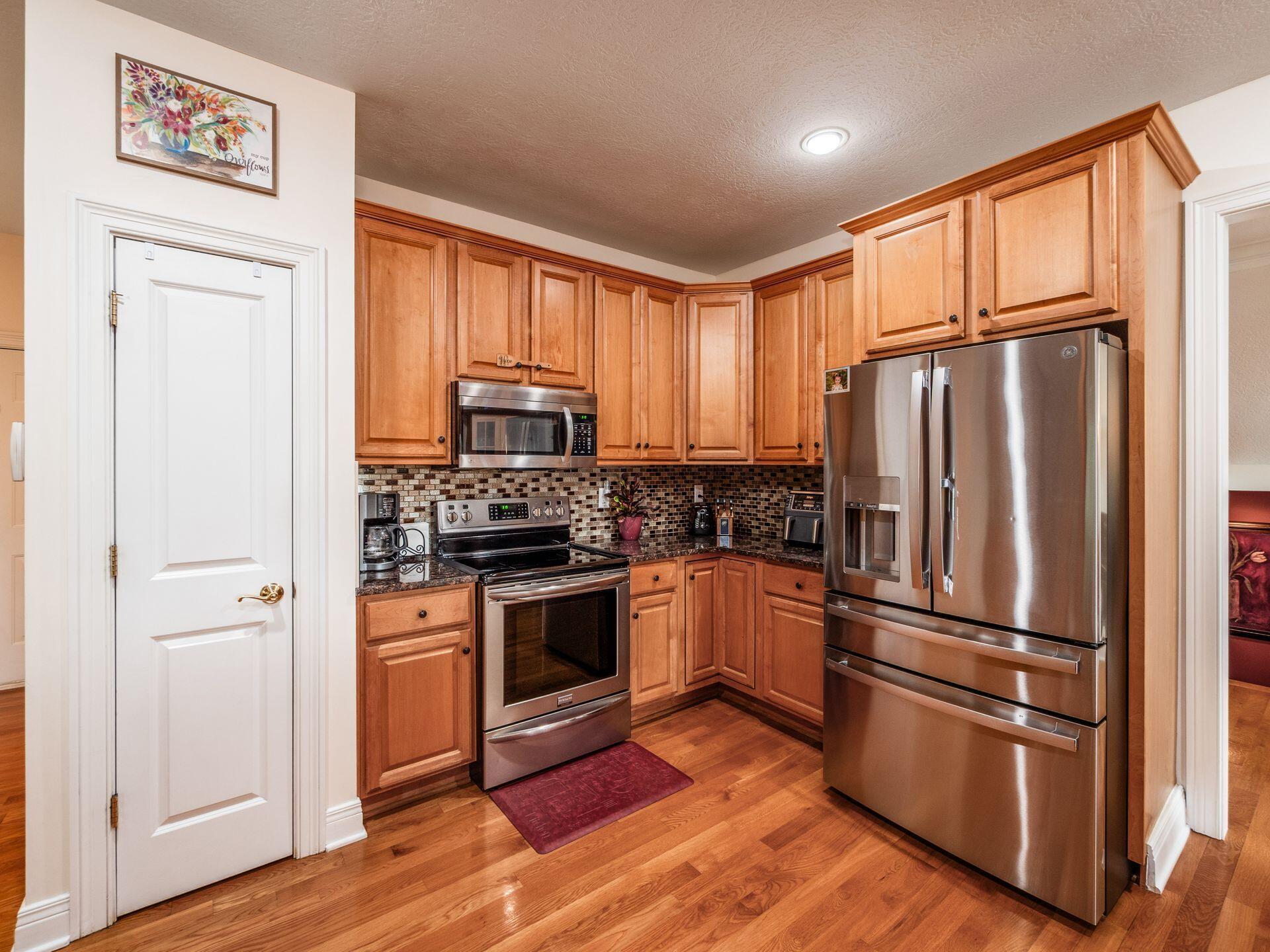 8171 Campden Lakes Boulevard, Dublin, Ohio image 15
