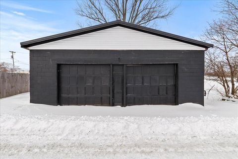 Tiny photo for 427 N Walnut Street, Urbana, OH 43078 (MLS # 226002758)