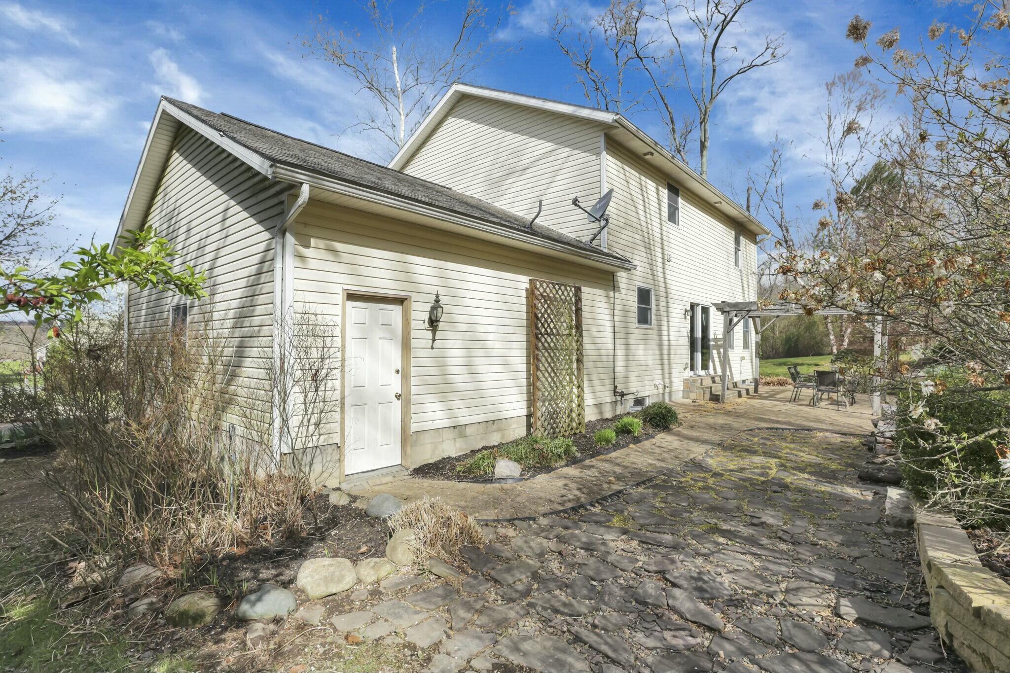 7590 Castle Rock Drive, Nashport, Ohio image 40