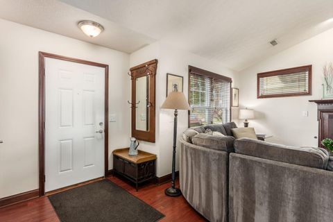 Tiny photo for 5580 Lime Creek Drive 38 #38, Dublin, OH 43016 (MLS # 225037706)