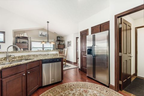 Tiny photo for 5580 Lime Creek Drive 38 #38, Dublin, OH 43016 (MLS # 225037706)