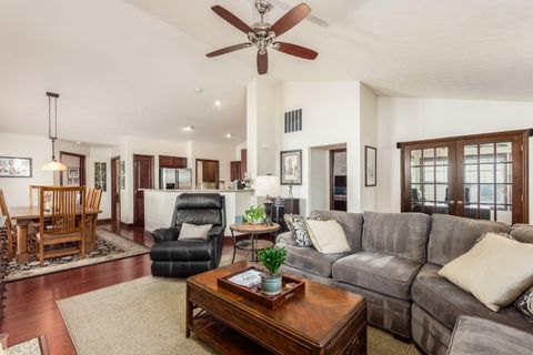 Tiny photo for 5580 Lime Creek Drive 38 #38, Dublin, OH 43016 (MLS # 225037706)