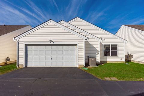 Tiny photo for 5580 Lime Creek Drive 38 #38, Dublin, OH 43016 (MLS # 225037706)