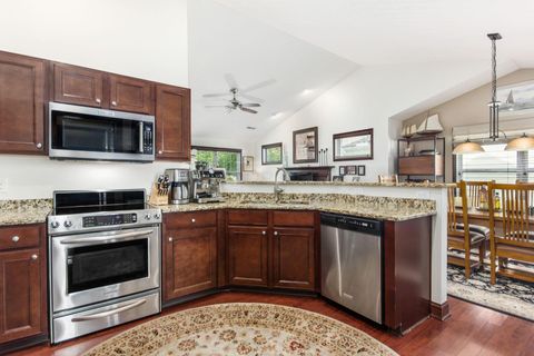 Tiny photo for 5580 Lime Creek Drive 38 #38, Dublin, OH 43016 (MLS # 225037706)