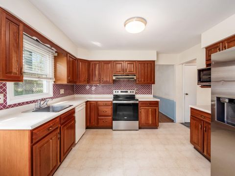 Tiny photo for 5657 Flintlock Lane, Columbus, OH 43213 (MLS # 226014222)