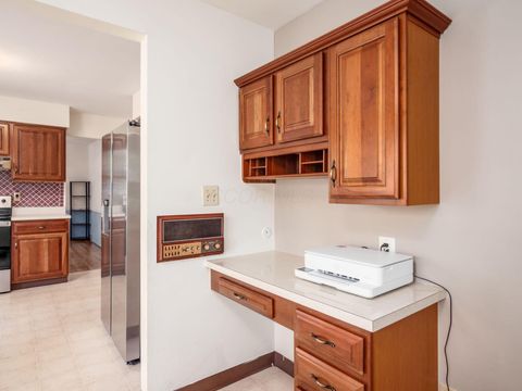 Tiny photo for 5657 Flintlock Lane, Columbus, OH 43213 (MLS # 226014222)