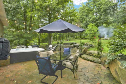 Tiny photo for 934 Elm Court, Heath, OH 43056 (MLS # 226030788)