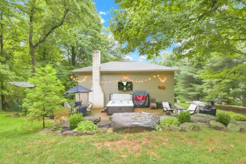 Tiny photo for 934 Elm Court, Heath, OH 43056 (MLS # 226030788)