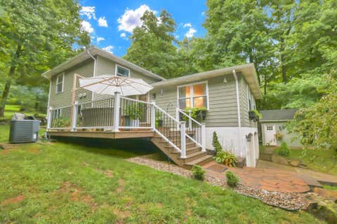 Photo of 934 Elm Court, Heath, OH 43056 (MLS # 226030788)