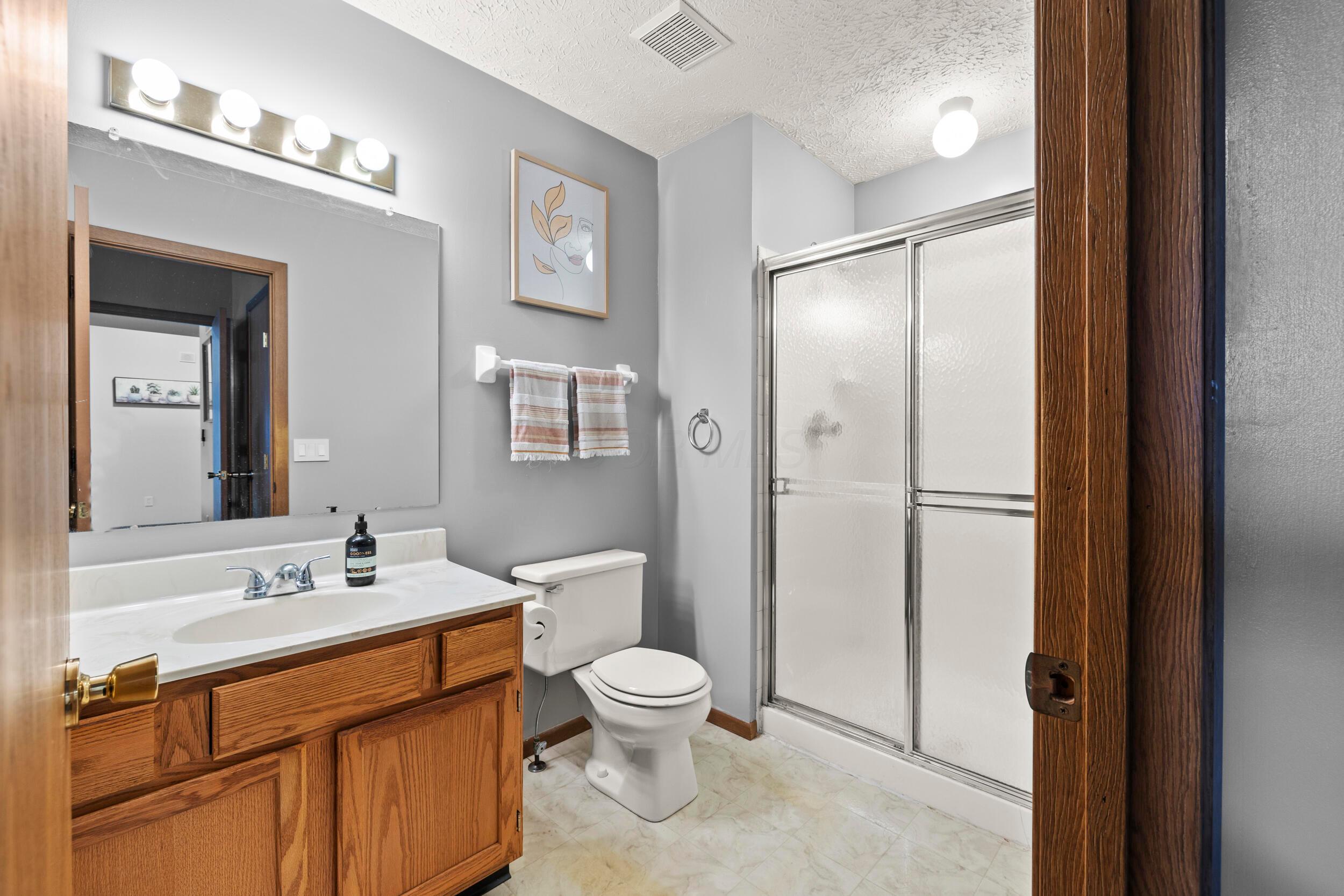 6950 Bennell Drive, Reynoldsburg, Ohio image 22