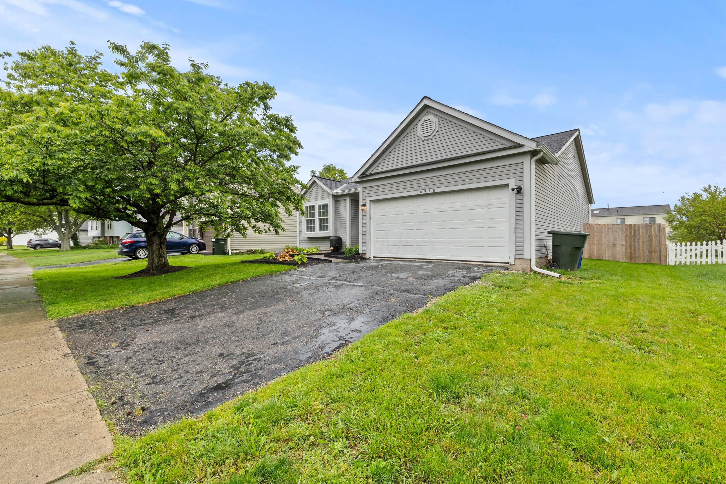 6950 Bennell Drive, Reynoldsburg, Ohio image 3