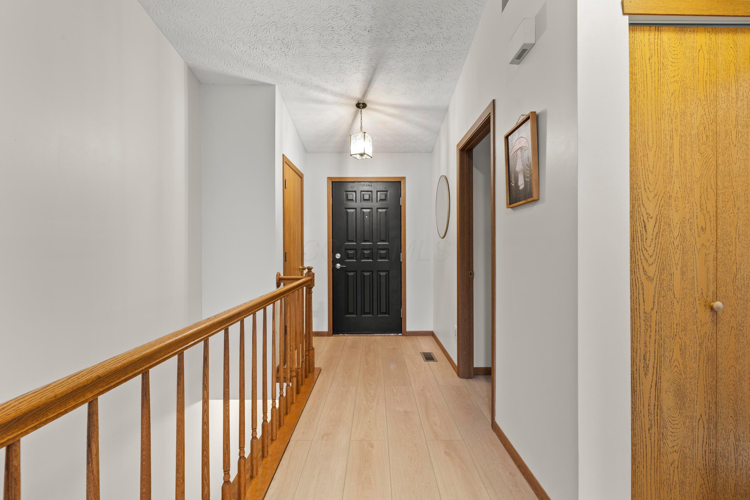 6950 Bennell Drive, Reynoldsburg, Ohio image 6