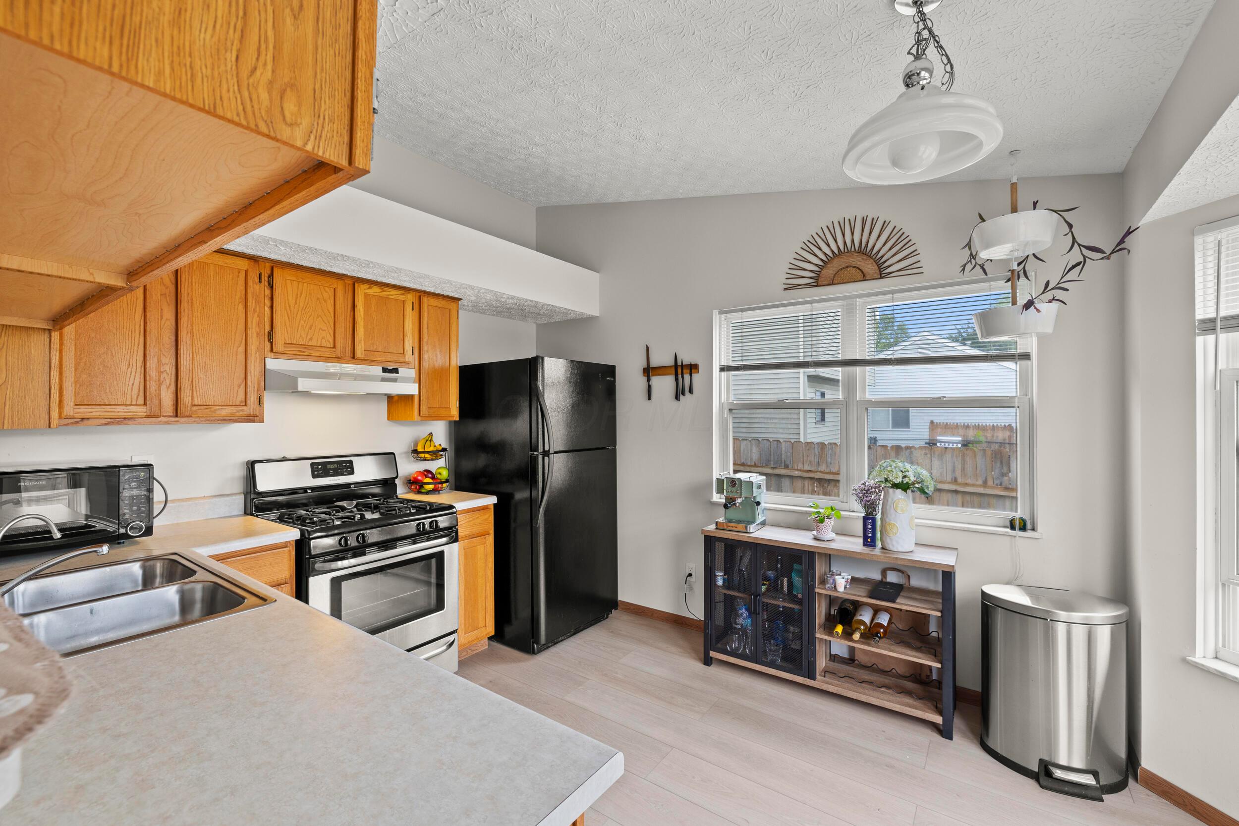 6950 Bennell Drive, Reynoldsburg, Ohio image 10
