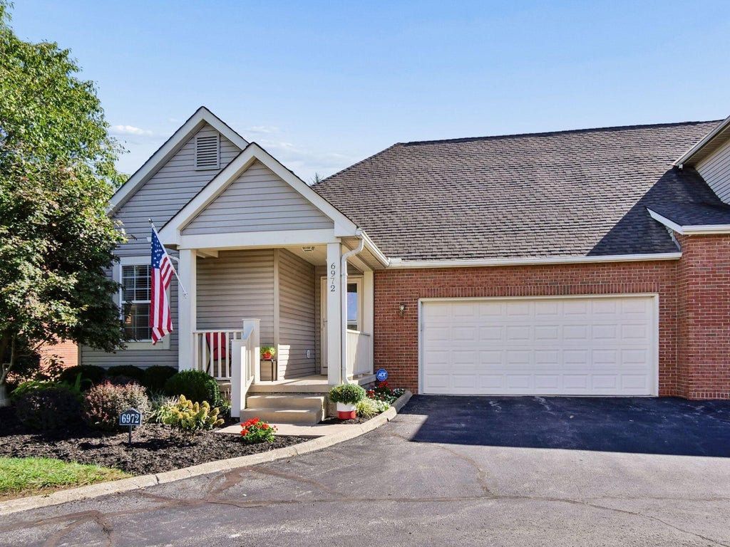 Photo of 6972 Greensview Village Drive, Canal Winchester, OH 43110 (MLS # 226037007)