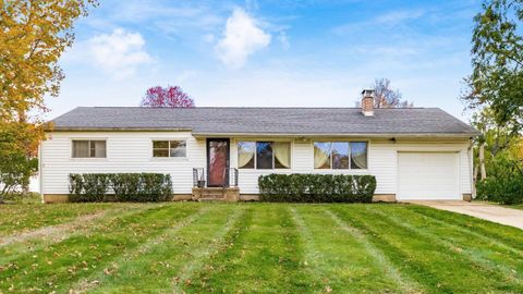 Photo of 3250 Dale Road, Zanesville, OH 43701 (MLS # 225041636)