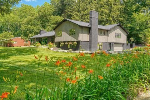 Photo of 1300 Danny Drive, Logan, OH 43138 (MLS # 226012671)