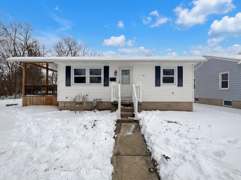 Photo of 202 Wildwood Avenue, Lancaster, OH 43130 (MLS # 226003176)