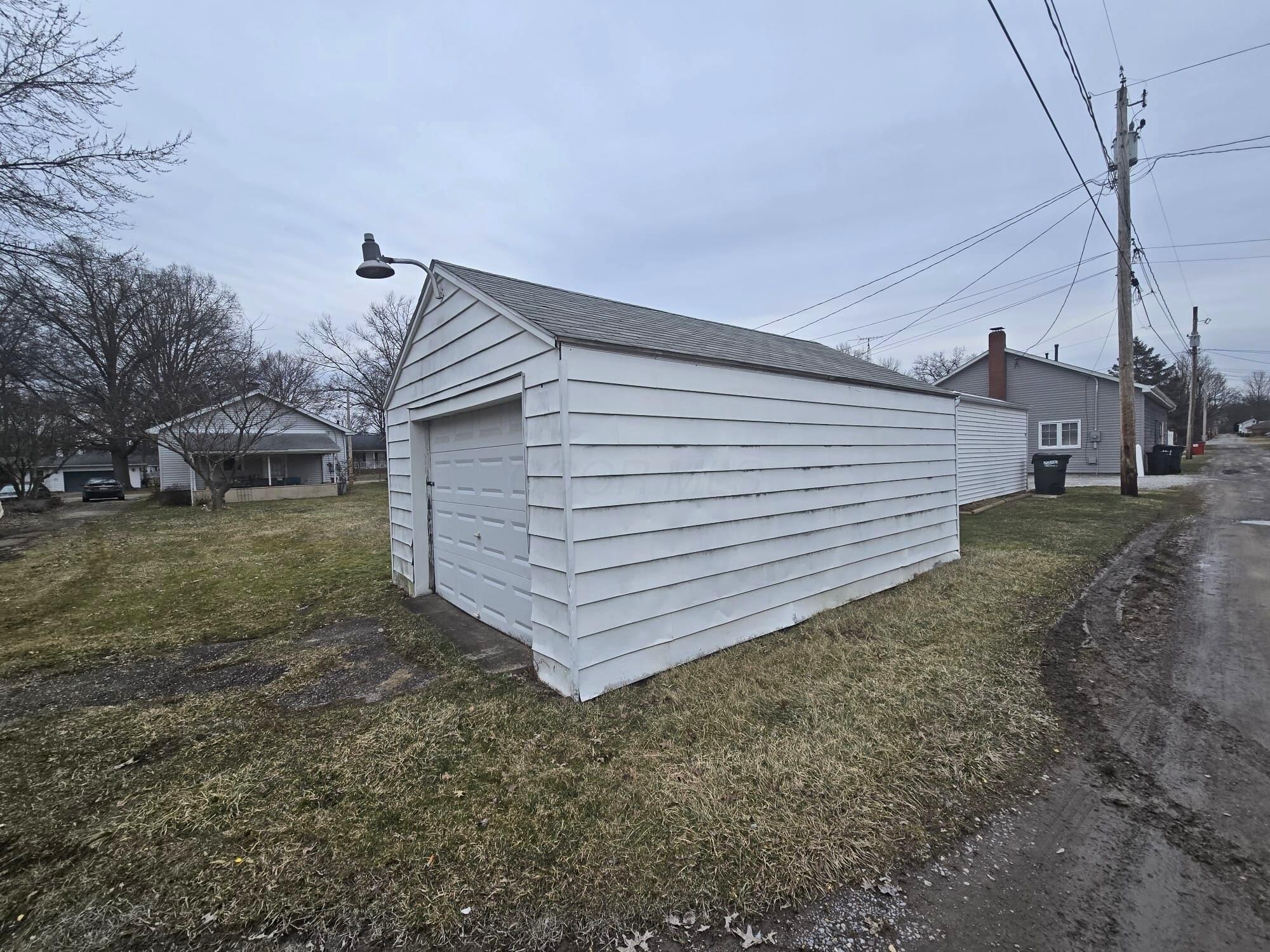 175 W Vermont Avenue, Sebring, Ohio image 23