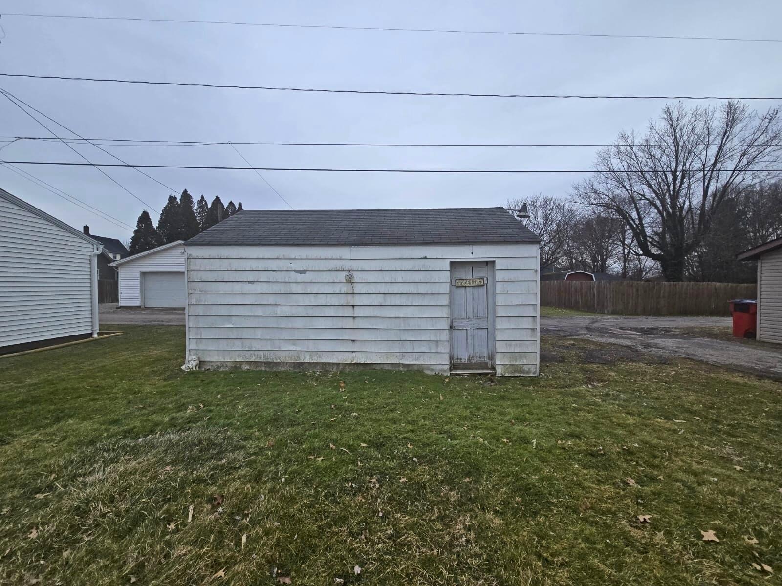 175 W Vermont Avenue, Sebring, Ohio image 5