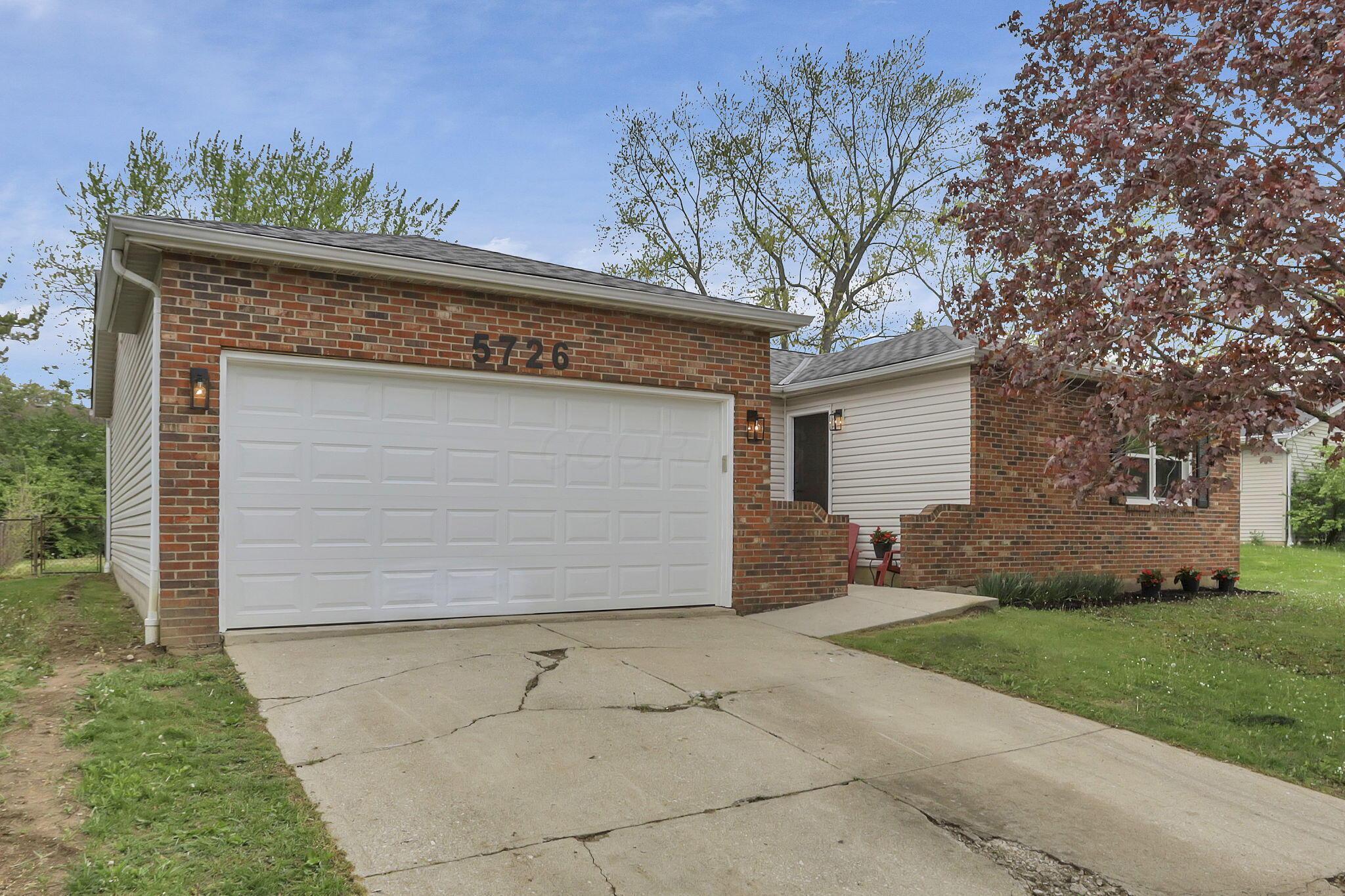 5726 Countrie Side Drive, Galloway, Ohio image 3