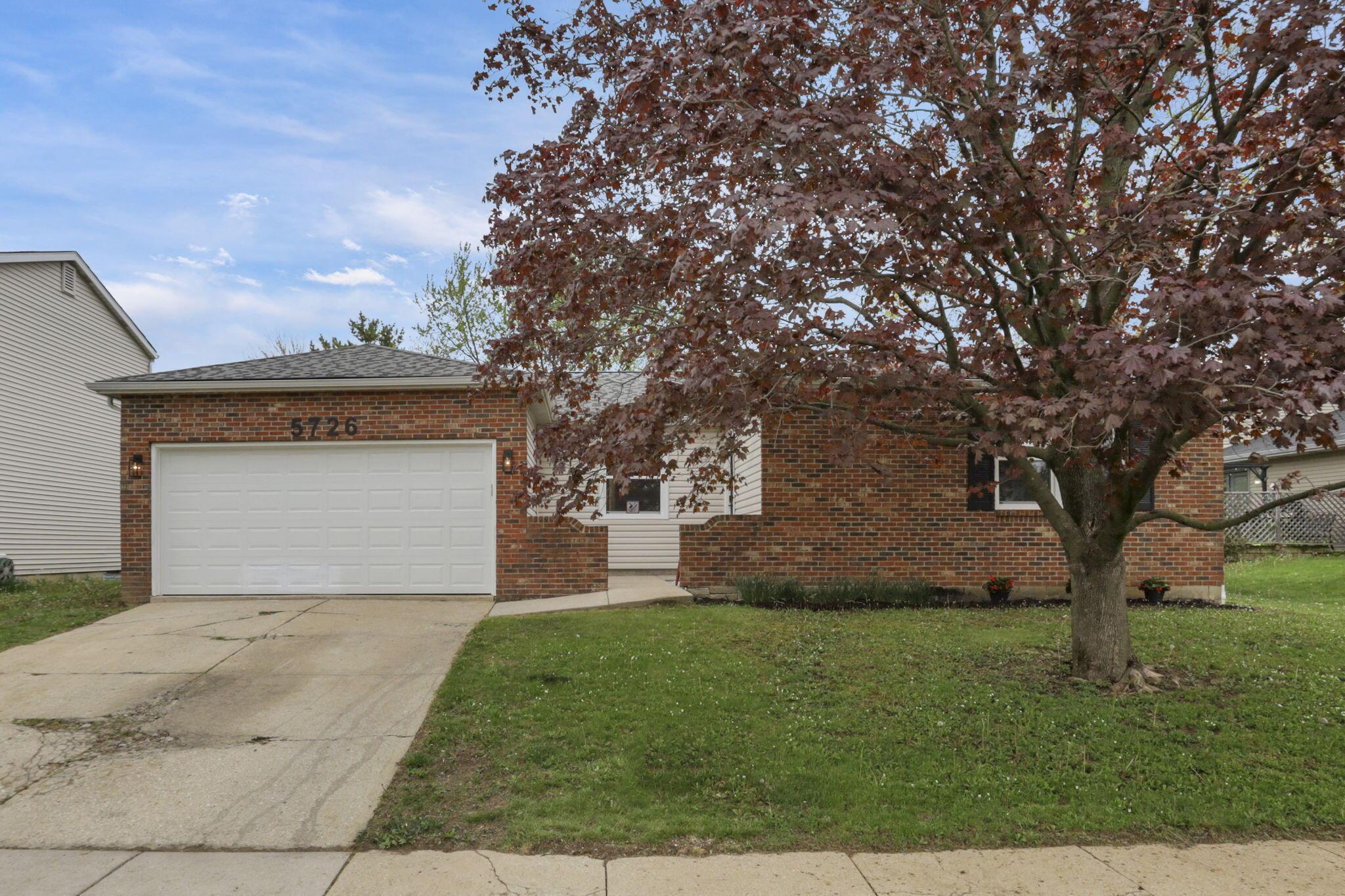 5726 Countrie Side Drive, Galloway, Ohio image 1