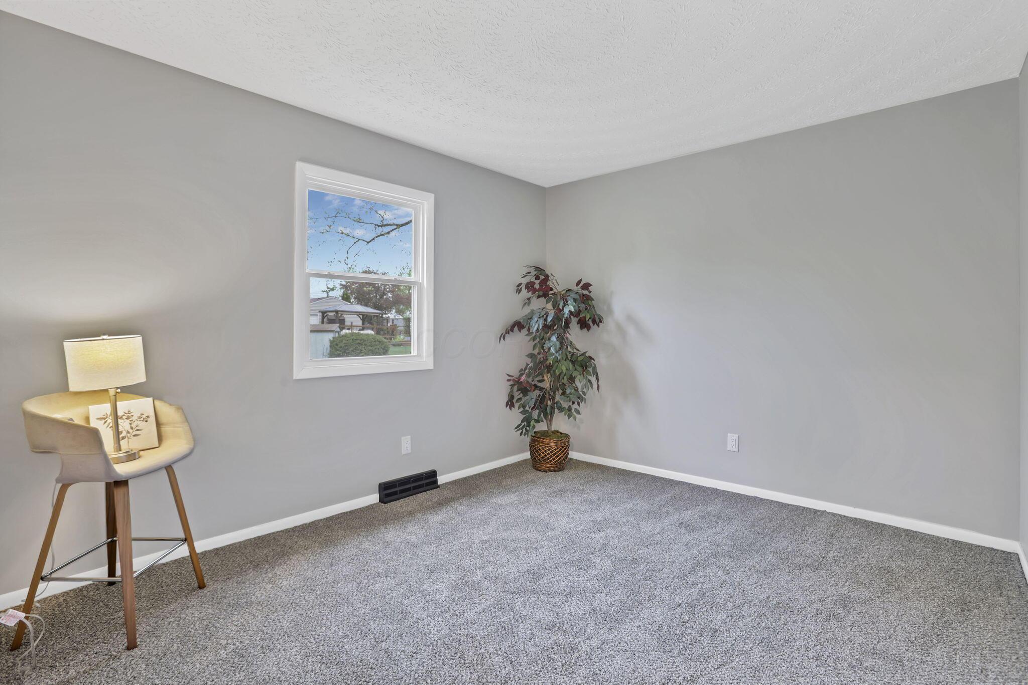 5726 Countrie Side Drive, Galloway, Ohio image 31